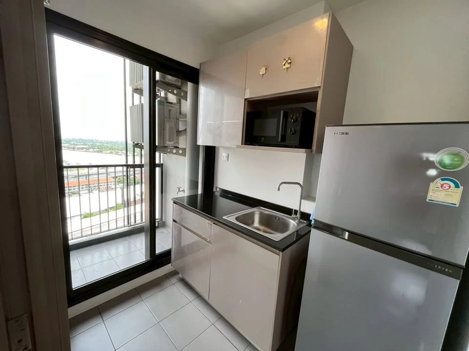 For sale or rent: The Politan Rive, corner room! Full Chao Phraya River view, no buildings blocking it, high floor, cool weather all year round.