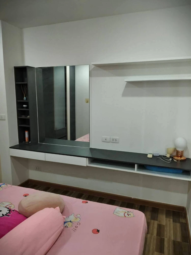 For sale or rent: The President Sathorn-Ratchaphruek. Very spacious 2-room unit (50 sq.m.) with full furnishings, including a bed and a high-quality m