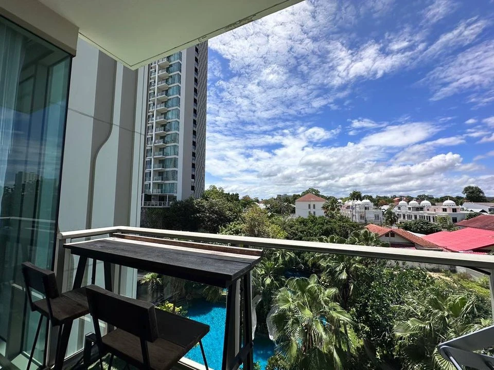 For sale or rent: The Riviera Wong Amat Beach, 1 bedroom, 1 bathroom, fully furnished, ready to move in.