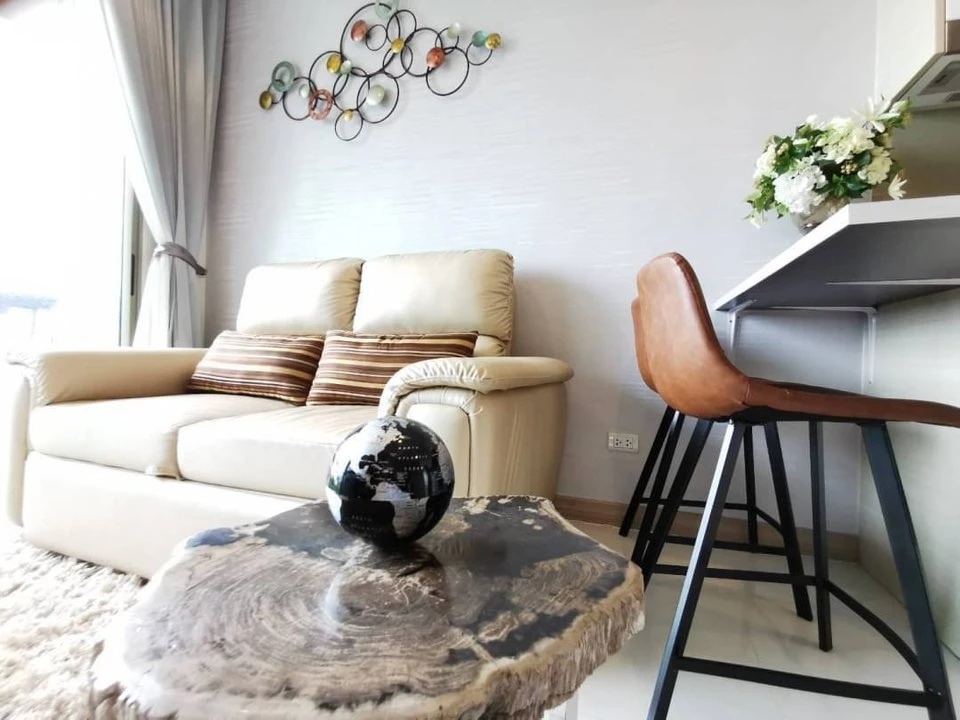 For sale or rent: The Riviera Wong Amat Beach, 1 bedroom, 1 bathroom, fully furnished, ready to move in.