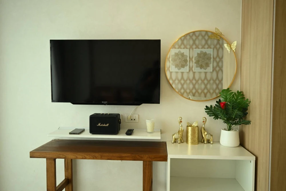 For sale or rent: The Riviera Wong Amat Beach, studio room, decorated in a cool theme, with beautiful wallpaper, beautiful view, don't miss it!