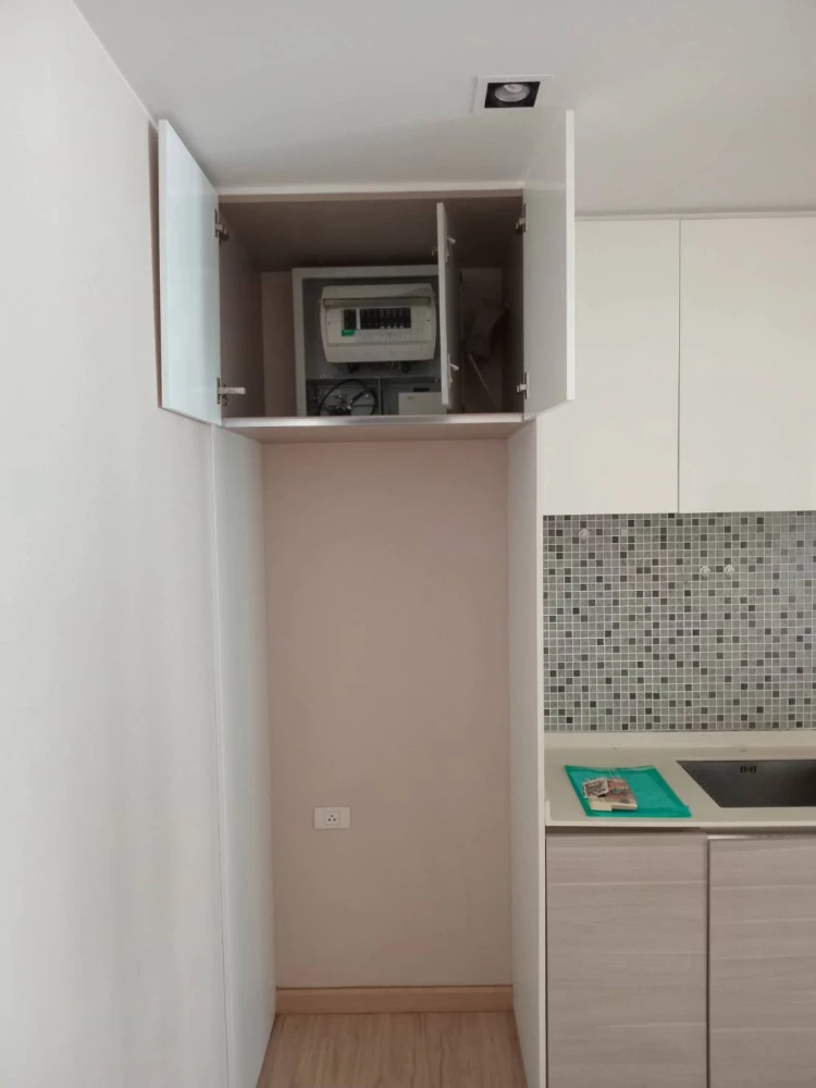 For sale or rent: The Room Sukhumvit 21, 11th floor, empty room, STUDIO, convenient travel. If interested, hurry and reserve it.
