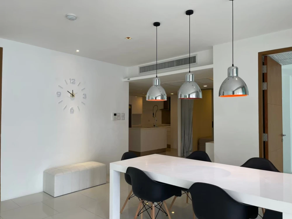 For sale, for rent, The Sanctuary Wong Amat, size 145.78 sq m., very large room, quiet and very private condo, must book.