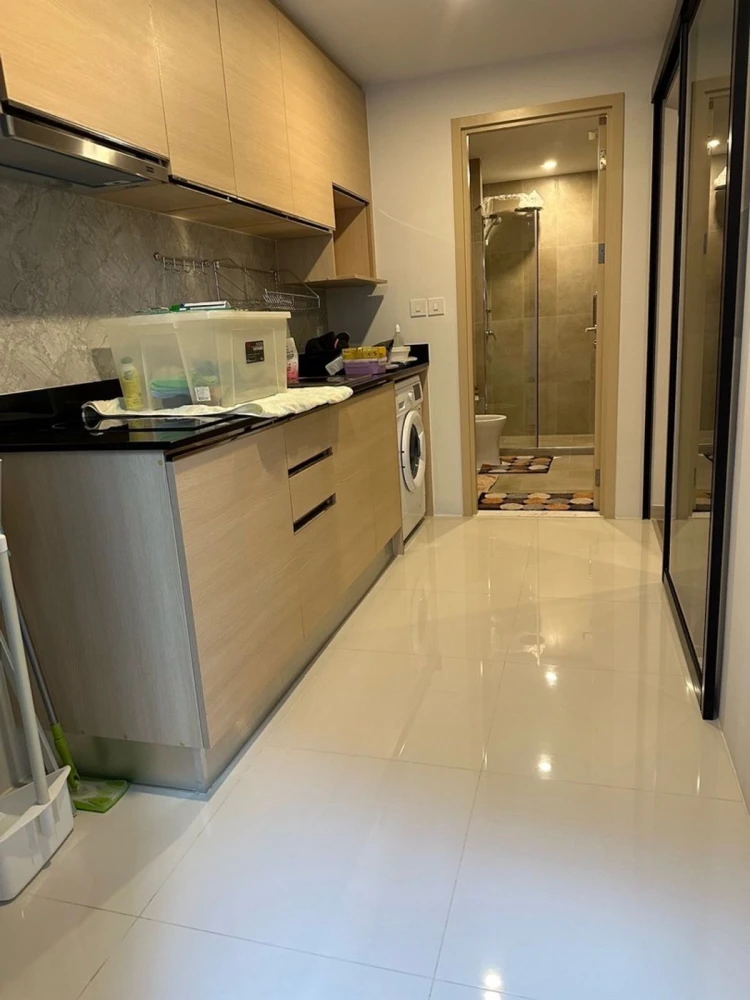 For sale or rent: The Shade Sathorn 1, 3rd floor, pool view, fully furnished, nice to live in. Reserve now, don't miss out!