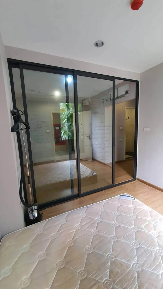 For sale or rent: The Tree Privata. Bedroom partitioned with aluminum and glass, plus a separate kitchen area. Clean, bright, and comfortable. Book no