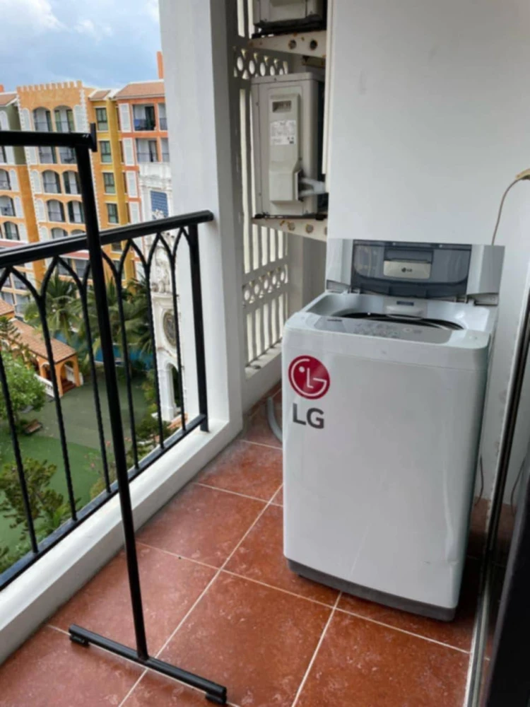 For sale, for rent, The Venetian Signature Condo Resort Pattaya, spacious room, good location, fully furnished, don't miss out on this great deal.