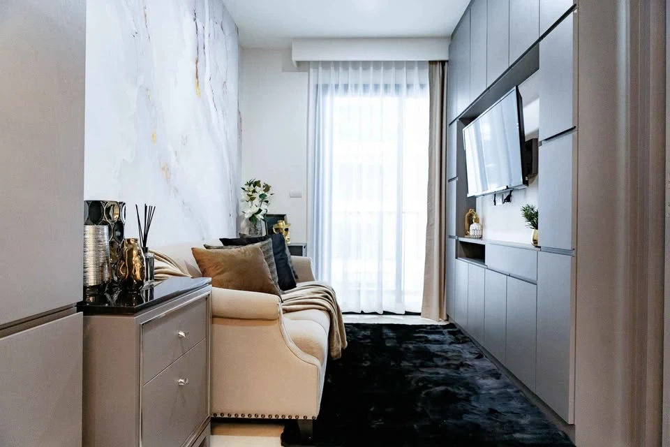 For sale, for rent, The Vertical Aree, luxury decorated room with separate closed kitchen. Anyone looking for Location + Lifestyle + Potential Yield —