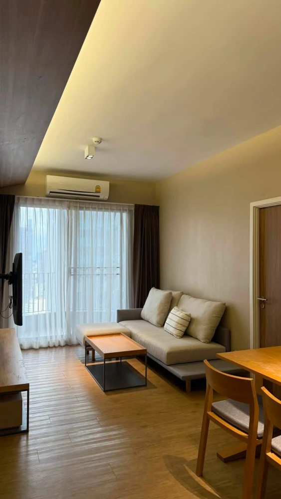 ขาย ให้เช่า Triple Y Residence 2 ห้องนอน พื้นที่ใช้สอยเยอะ ตกแต่งครบครัน ดีแบบนี้จะรออะไร