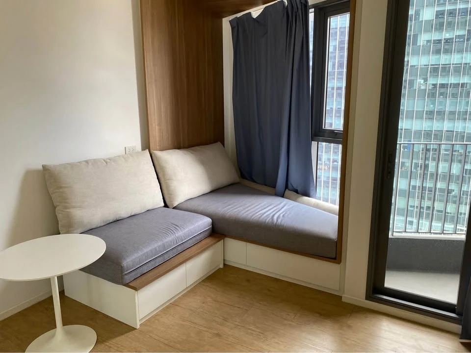 ขาย ให้เช่า Triple Y Residence ตกแต่งด้วยเฟอร์นิเจอร์บิวท์อินครบๆ พร้อมเครื่องใช้ไฟฟ้าแน่นๆ ไม่ควรพลาด