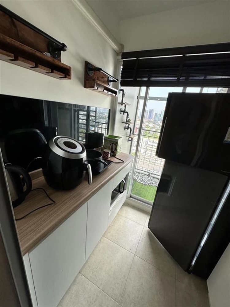 For sale or rent: U Delight Ratchavibha, 1 bedroom, 1 bathroom, high-quality built-in wall cabinets, fully furnished. Don't miss out!
