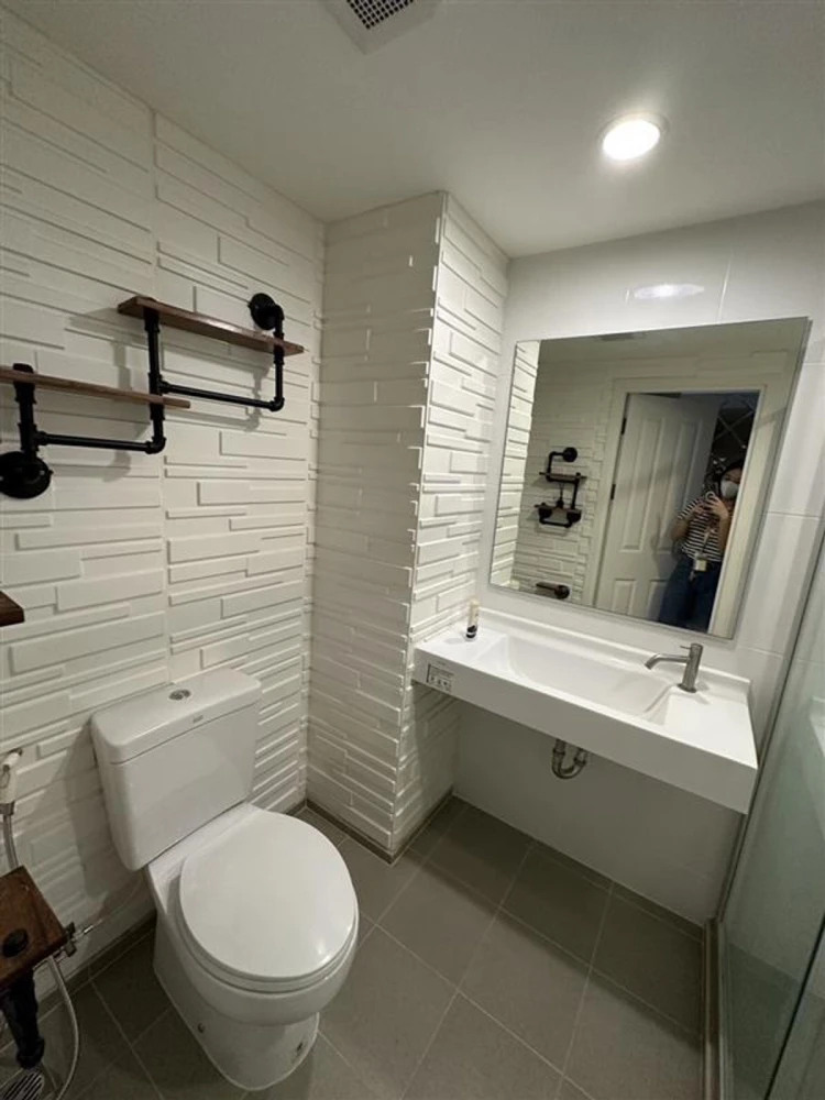 For sale or rent: U Delight Ratchavibha, 1 bedroom, 1 bathroom, high-quality built-in wall cabinets, fully furnished. Don't miss out!