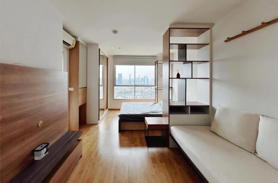For sale or rent: U DELIGHT RESIDENCE Pattanakran Thonglor. Comfortable room, good location, convenient transportation, fully furnished. Reserve now!