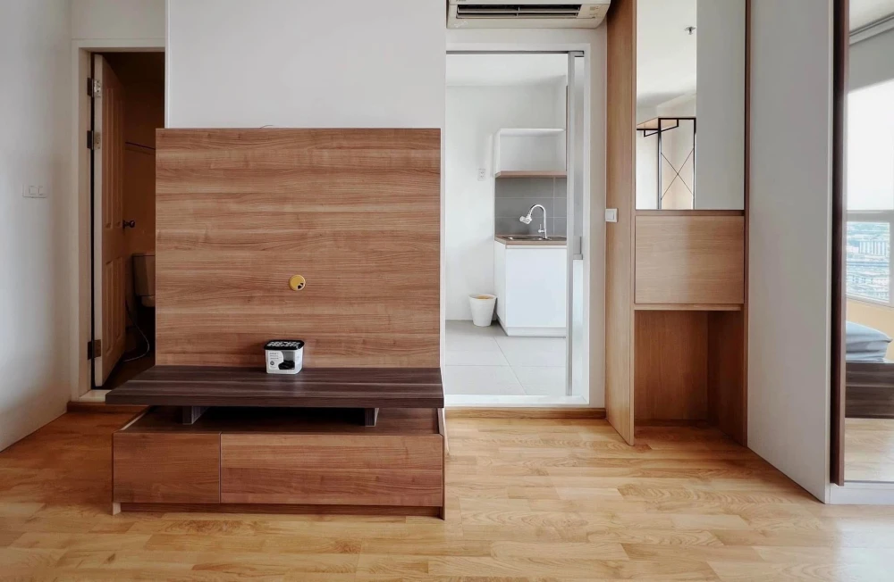 For sale or rent: U DELIGHT RESIDENCE Pattanakran Thonglor. Comfortable room, good location, convenient transportation, fully furnished. Reserve now!