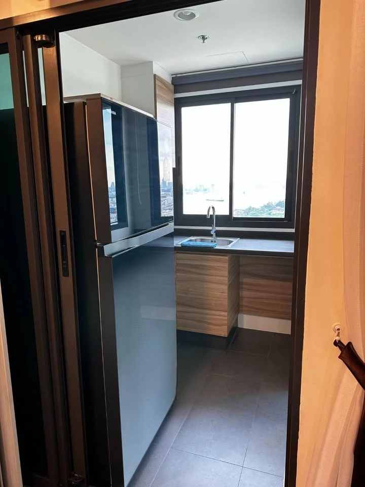 For sale, for rent, U Delight Residence Riverfront Rama 3, 17th floor, size 34 sq m., river view on Rama 9 Bridge side, cool breeze, ready to reserve