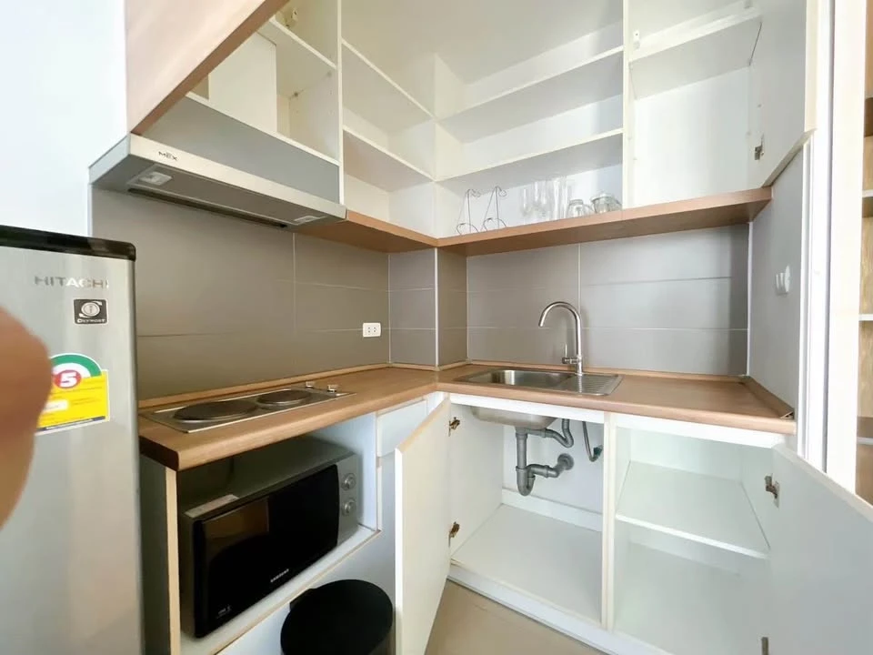 For sale or rent: U Delight Residence (Pattanakarn - Thonglor). Fully furnished condo, high floor, beautiful Thonglor view, no buildings blocking the