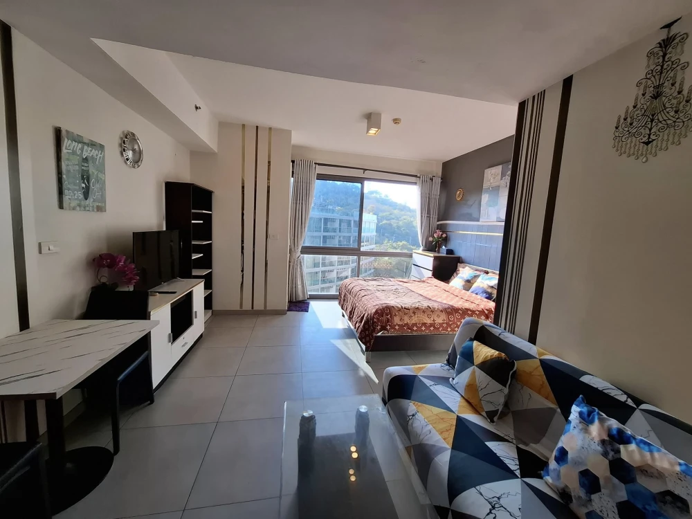 For sale, for rent Unixx South Pattaya, 10th floor, swimming pool view, fully furnished, first come first served.