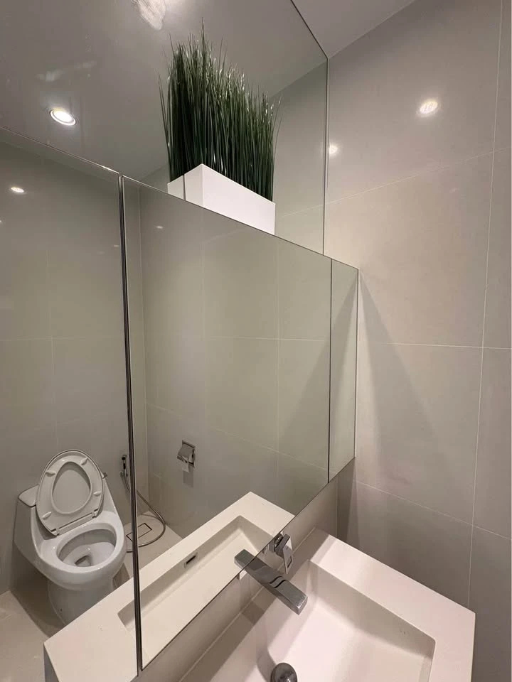 For sale or rent: Vittorio Sukhumvit 39, north-facing room, good location, lots of usable space, nicely decorated in a controlled tone. Reserve now!