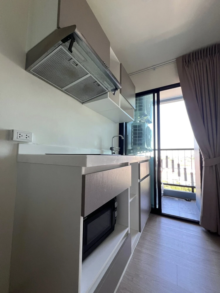 For sale or rent: Wela Ramkhamhaeng 186. 1 bedroom, 1 bathroom. Spacious living area, beautiful city views, bright and airy. Book now!