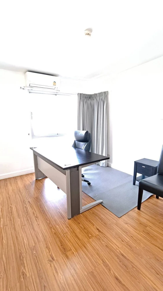 For sale or rent: Whizdom Punnawithi, 2 bedrooms, 2 bathrooms, 8th floor, garden view, quiet and peaceful. Book now!