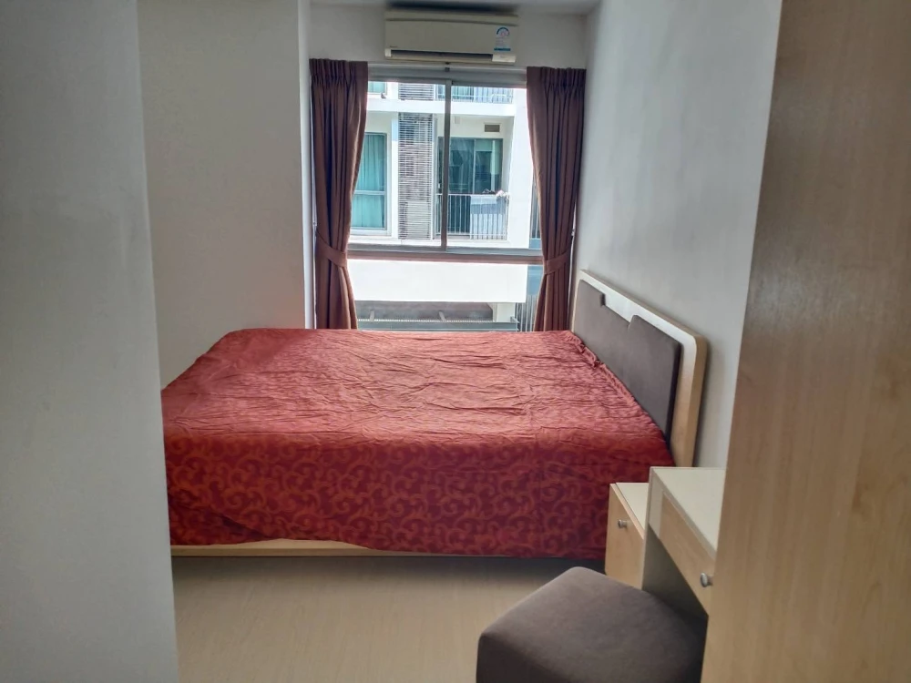 For sale or rent: Whizdom Punnawithi, spacious 32.68 sq m unit with well-partitioned areas, large balcony, and washing machine included. Book now!