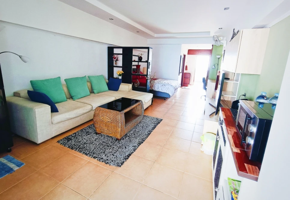 For sale, for rent Wongamat Garden Beach Resort Condominium, spacious room, good view, fully furnished, book now.