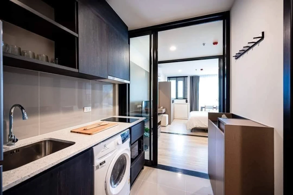 For sale or rent: XT Huaikhwang, 27th floor, fully furnished, ready to move in. Reserve now, don't delay.