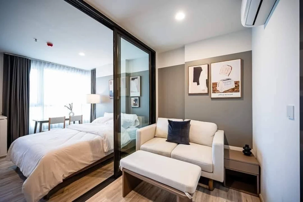 For sale or rent: XT Huaikhwang, 27th floor, fully furnished, ready to move in. Reserve now, don't delay.