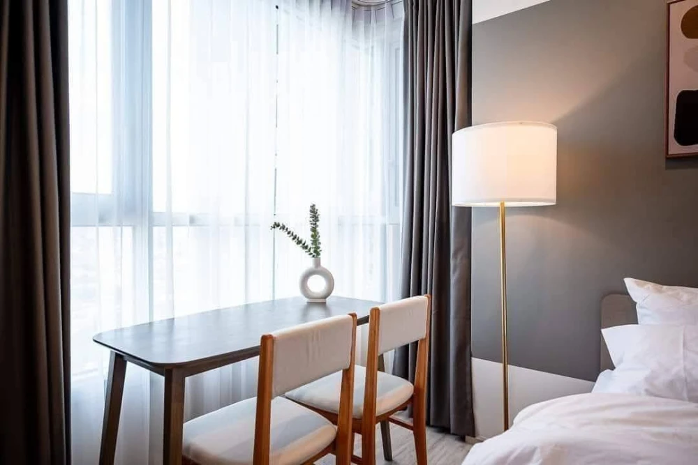 For sale or rent: XT Huaikhwang, 27th floor, fully furnished, ready to move in. Reserve now, don't delay.