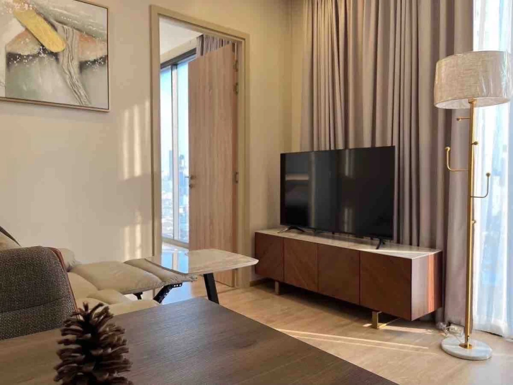 For sale or rent: XT Phayathai, ready-to-move-in room with full amenities. Come and reserve now. Don't miss out!
