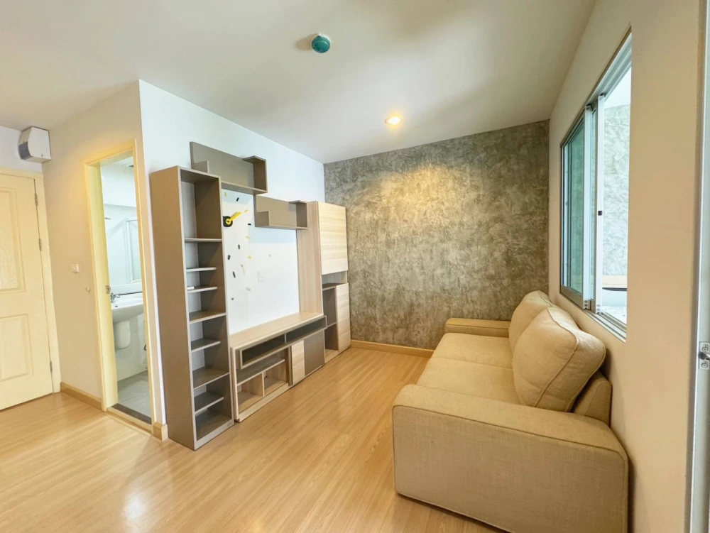For sale or rent: You 2 Condo, 2nd floor, Building A, fully furnished, ready to move in.
