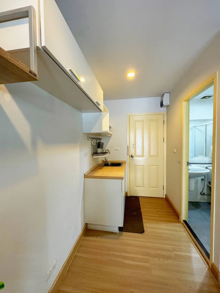 For sale or rent: You 2 Condo, 2nd floor, Building A, fully furnished, ready to move in.