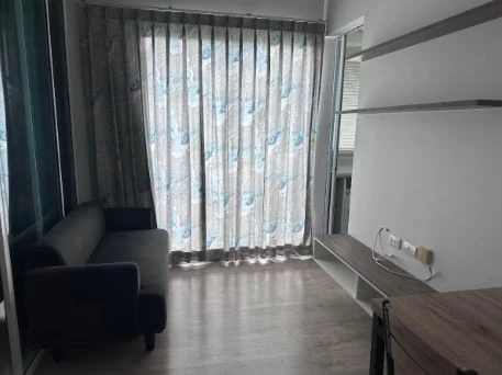 For sale or rent: Zelle Plus Talat Phlu Station, north-facing room, great location, fully furnished. Don't miss out on this great deal!
