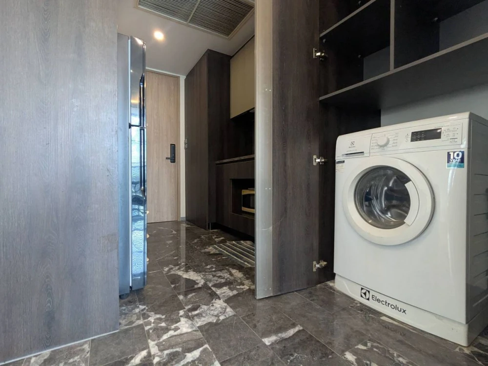 For sale, for rent!! Condo 168 Sukhumvit 36, 3rd floor, very spacious room, simply decorated but nice to live in, hurry up and book now!!