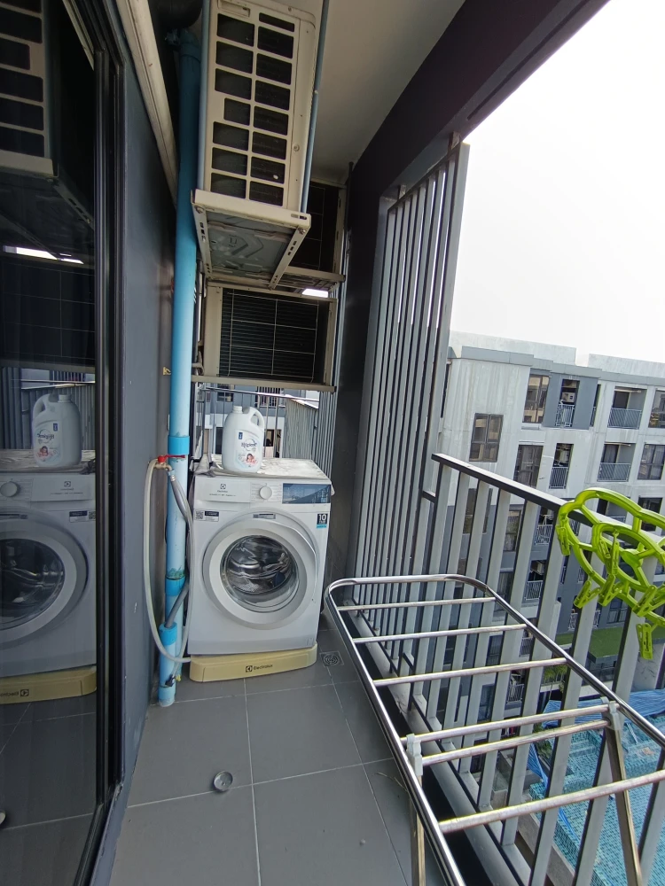 For sale, for rent, 2 bedroom, 2 bathroom condo at Rice Rama 9 with a very chill pool view. Hurry and book now, don't miss out.