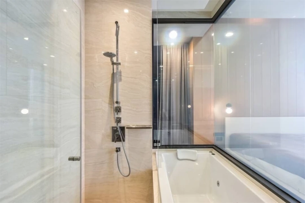 Condo for sale or rent: Ashton Silom. Fully furnished room with built-in furniture and appliances. 22nd floor, Pullman view. Reserve now!