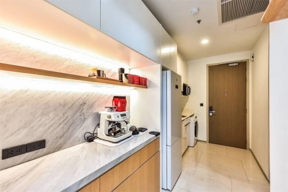 Condo for sale or rent: Ashton Silom. Fully furnished room with built-in furniture and appliances. 22nd floor, Pullman view. Reserve now!