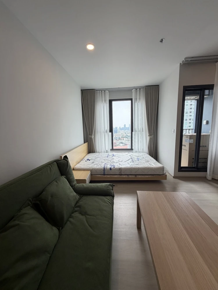For sale or rent: Aspire Onnut Station condo, ready to move in, fully furnished, great value. Don't miss out!