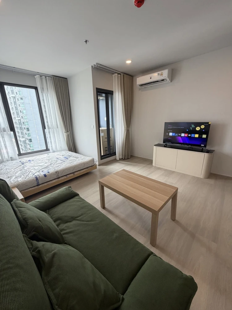 For sale or rent: Aspire Onnut Station condo, ready to move in, fully furnished, great value. Don't miss out!