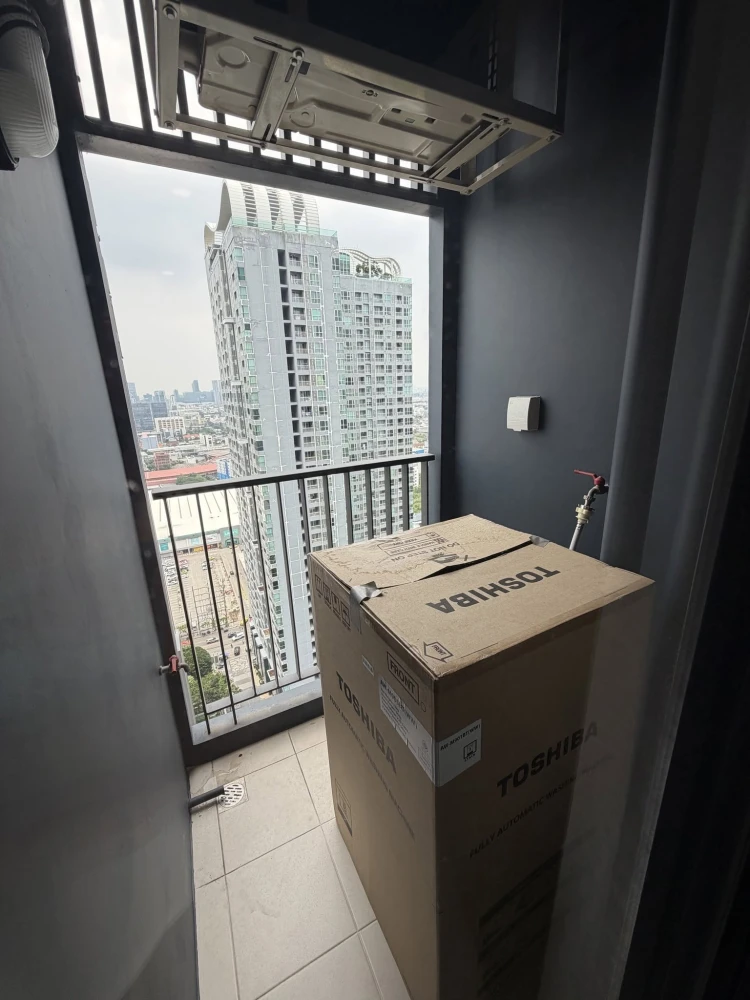 For sale or rent: Aspire Onnut Station condo, ready to move in, fully furnished, great value. Don't miss out!