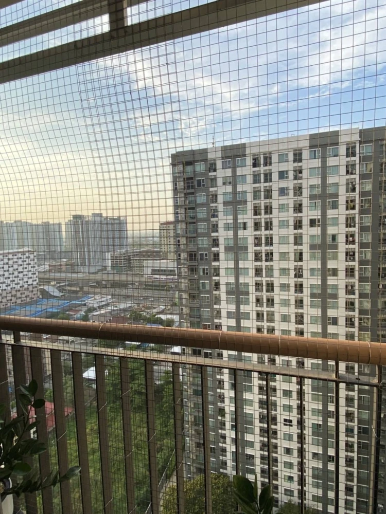 Condo for sale or rent, Aspire Rattanathibet 2, nice to live in, wallpaper throughout the room. All equipment complete. Reserve now.