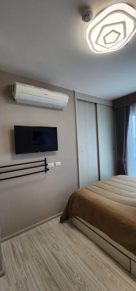 Condo for sale or rent, Aspire Rattanathibet 2, nice to live in, wallpaper throughout the room. All equipment complete. Reserve now.