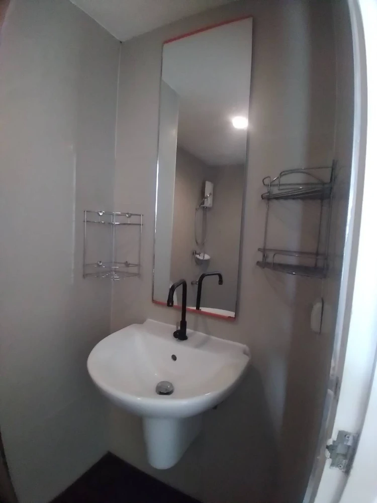 Condo for sale or rent: G-one Condo, Lat Phrao 1, corner room with privacy, 4th floor, building view, affordable price, reserve now!