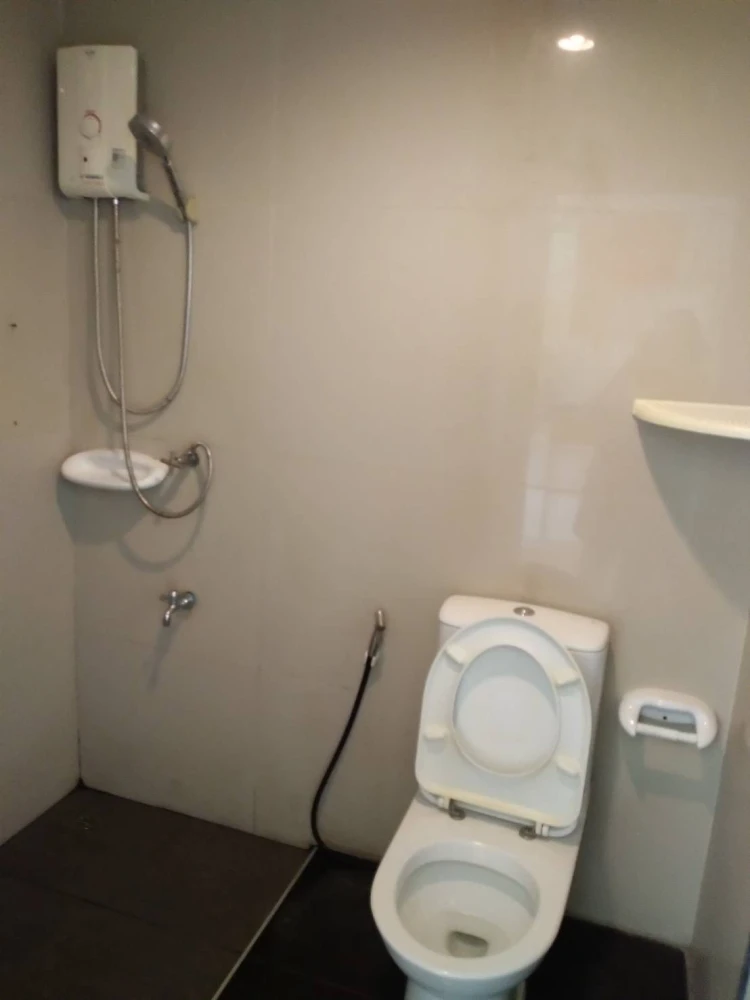 Condo for sale or rent: G-one Condo, Lat Phrao 1, corner room with privacy, 4th floor, building view, affordable price, reserve now!
