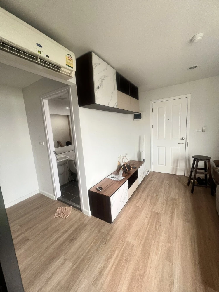 For sale or rent: Hi Sutthisan condo, corner unit, private, fully furnished with appliances. Book now!