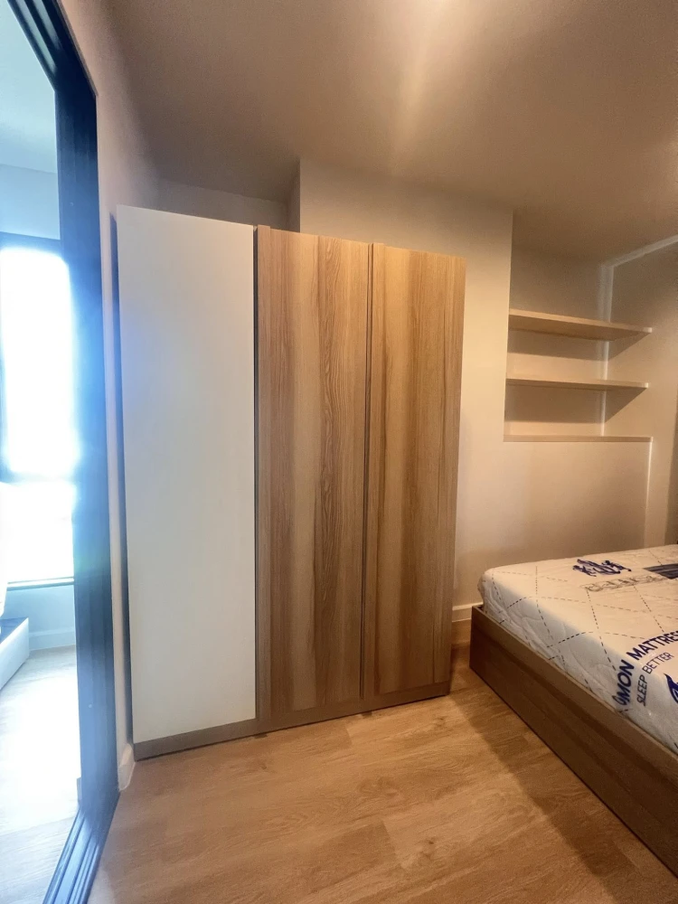 For sale or rent: Hi Sutthisan condo, corner unit, private, fully furnished with appliances. Book now!