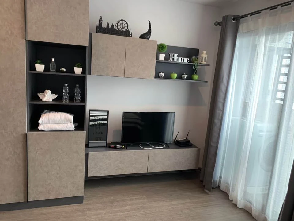 For sale or rent: Ideo Phahol Chatuchak condo, 16th floor, city view, fully furnished with all appliances. Book now!