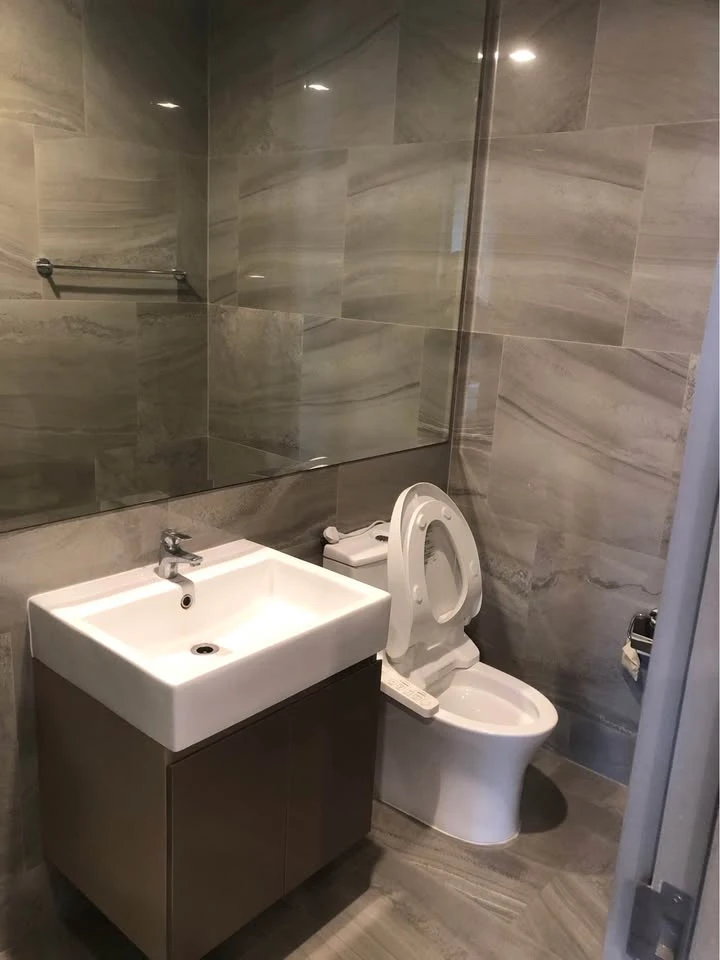For sale or rent: Ideo Q Victory condo, ready to move in, 19th floor with high floor view, fully furnished. Book now!