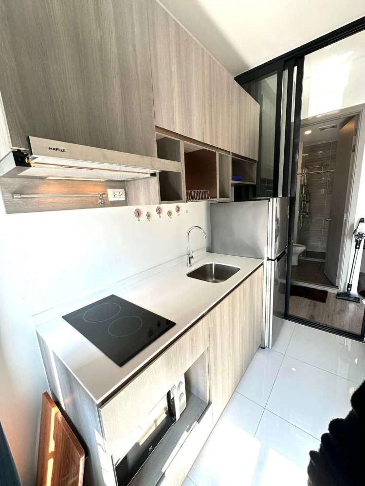 For sale, for rent, Knightbridge Prime Onnut condo, 29th floor, west-facing room view, great price, reserve now!