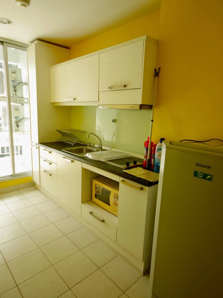 Condo for sale or rent: Life @ BTS Tha Phra. Ready to move in. Plenty of usable space. Reserve today. Don't miss out!