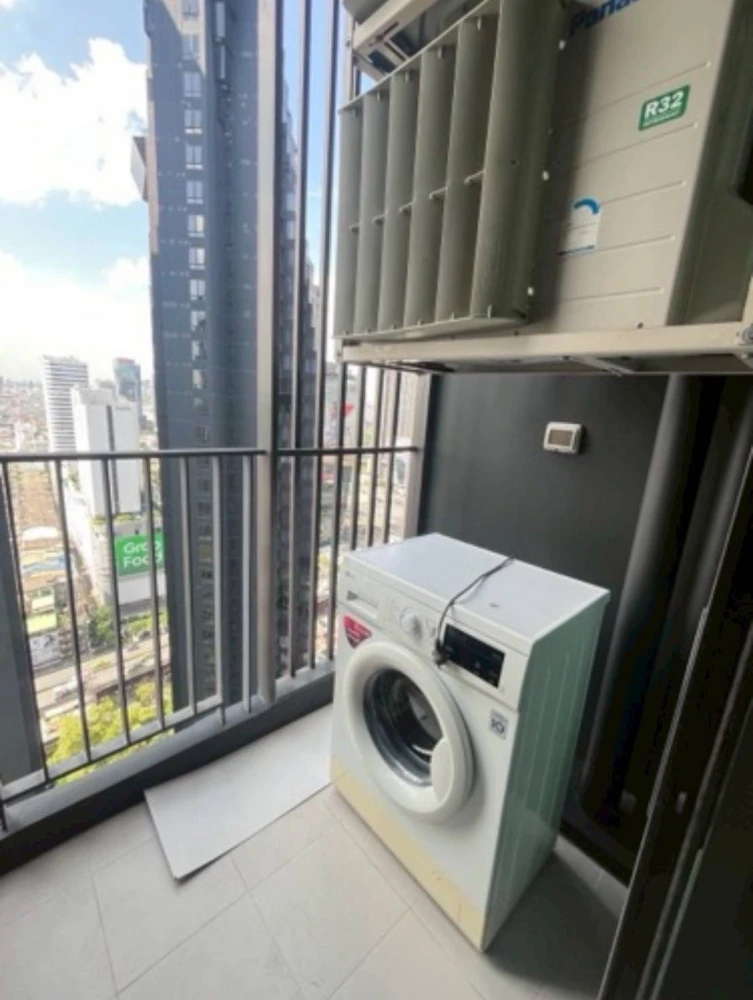 Condo for sale or rent, Life Asoke - Rama 9, 16th floor, north facing, open view, comfortable, fully furnished, come and reserve.